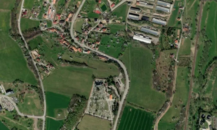 Kostel svatých Petra a Pavla (Prachatice II) – letecký pohled