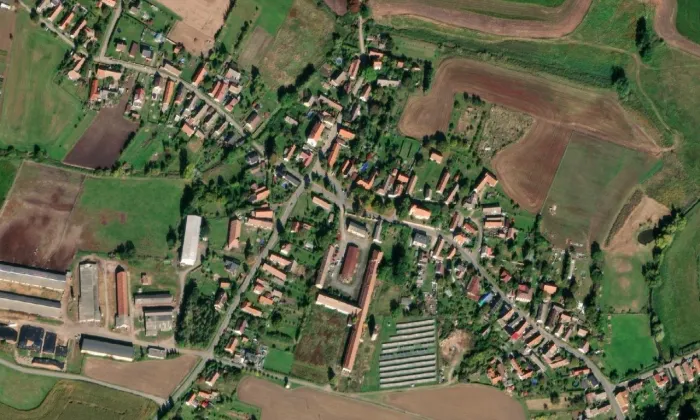 Kostel svatých Petra a Pavla (Struhy) – letecký pohled