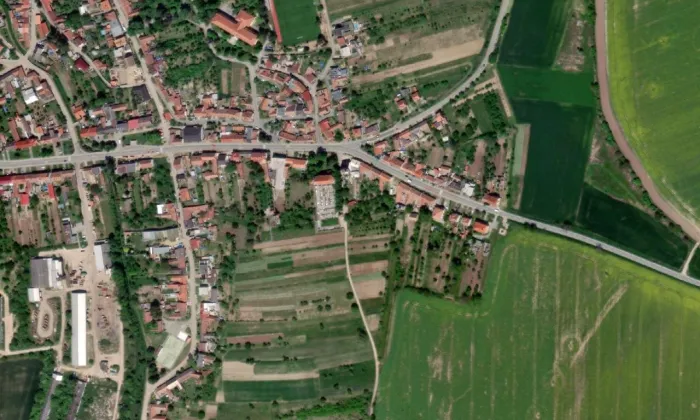 Kostel svatého Šebestiána a Rocha – letecký pohled