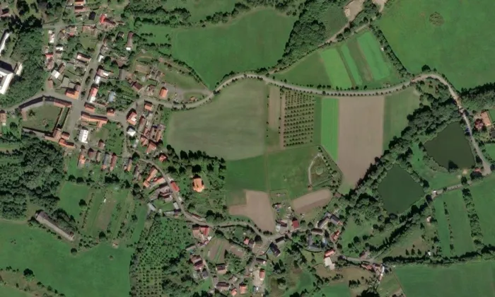 Kostel svatého Antonína Paduánského (Milešov) – letecký pohled