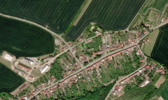 Kostel svatého Bartoloměje (Chvalkovice) – letecký pohled