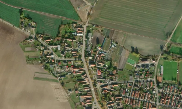Kostel svatého Bartoloměje (Lovčice) – letecký pohled