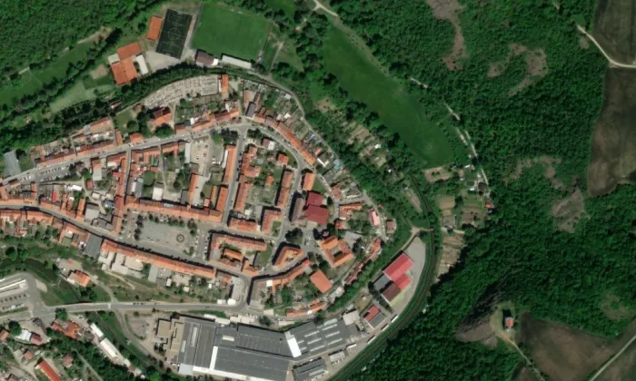 Kostel svatého Bartoloměje (Moravský Krumlov) – letecký pohled