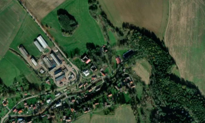 kostel svatého Bartoloměje (Otradov) – letecký pohled