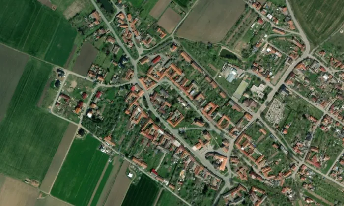 kostel svatého Filipa a Jakuba (Cetkovice) – letecký pohled
