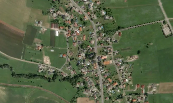 Kostel svatého Filipa a Jakuba (Lukavice) – letecký pohled