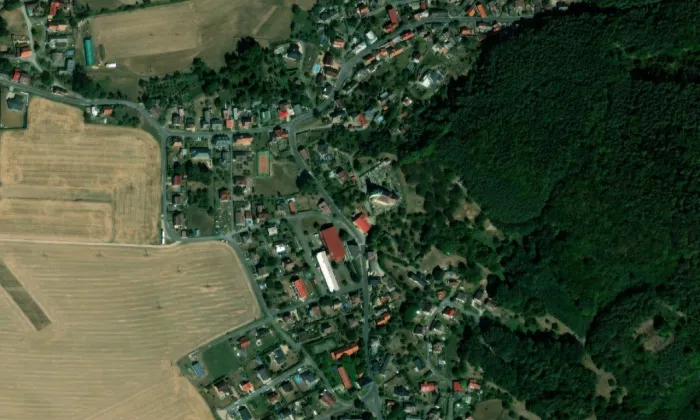 Kostel svatého Filipa a Jakuba (Všeň) – letecký pohled