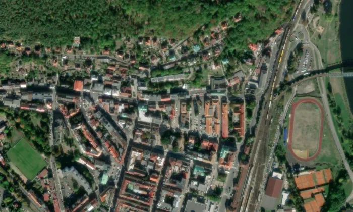 Kostel svatého Františka z Assisi v Podmoklech – letecký pohled