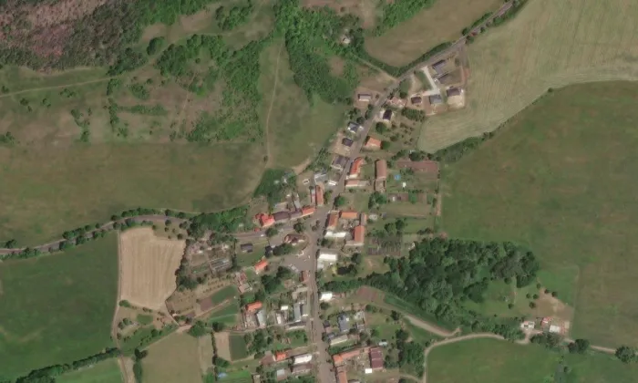 Kostel svatého Havla (Úhošťany) – letecký pohled