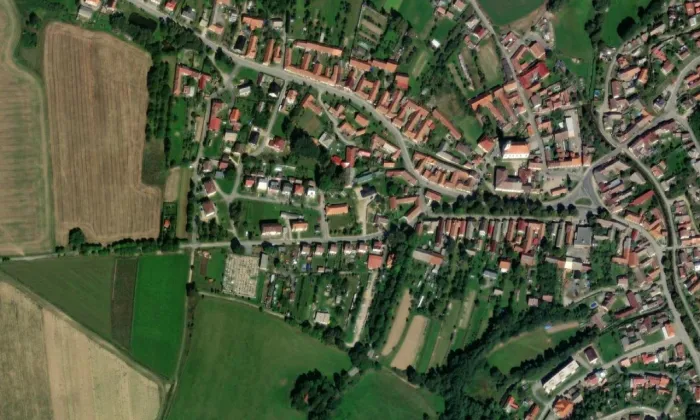 kostel svatého Jáchyma a svaté Anny (Opatov) – letecký pohled