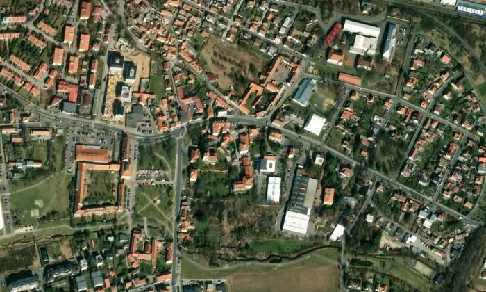 Kostel svatého Jakuba (Hostivice) – letecký pohled