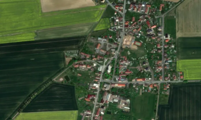 kostel Svatého Jakuba Staršího (Stračov) – letecký pohled