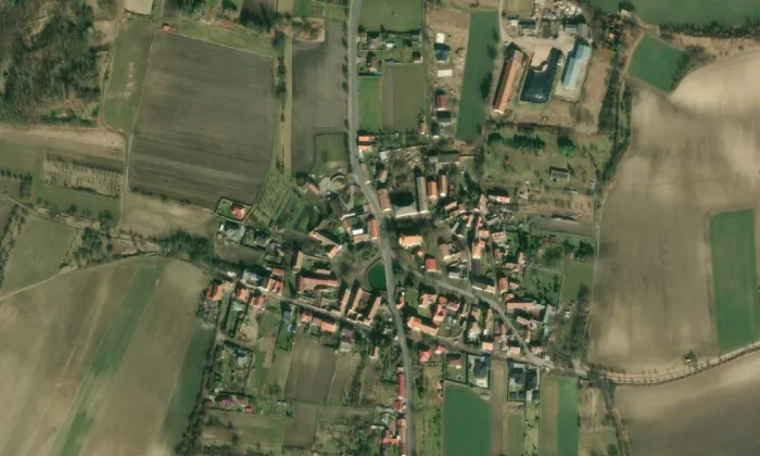 Kostel svatého Jakuba Staršího (Vetlá) – letecký pohled