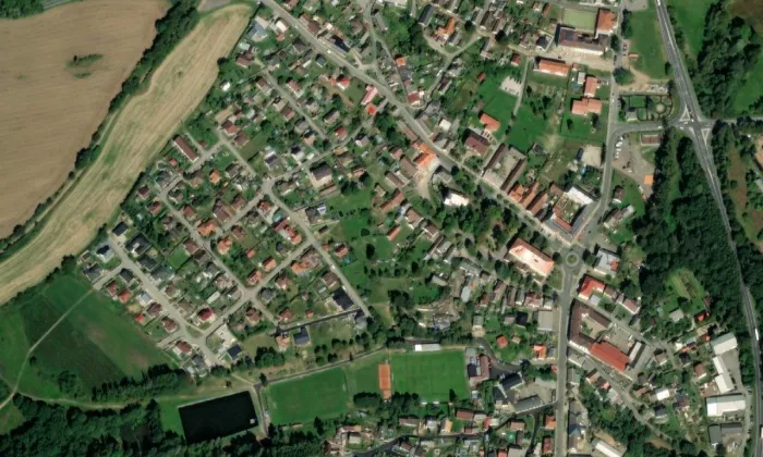 kostel svatého Jakuba Většího (Štoky) – letecký pohled