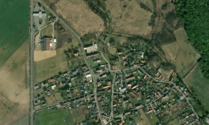 Kostel svatého Jakuba Většího (Libiš) – letecký pohled