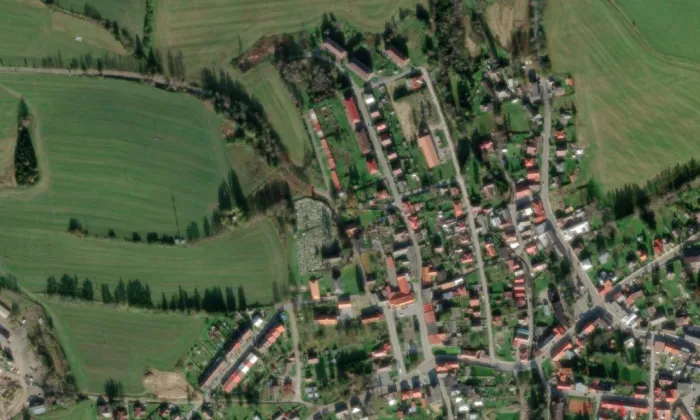 kostel svatého Jana Křtitele (Svratka) – letecký pohled