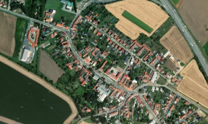 kostel svatého Jana Křtitele a svatého Václava – letecký pohled