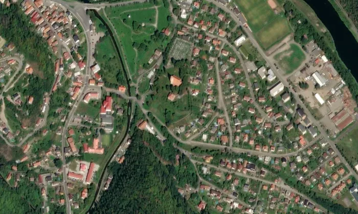 Kostel svatého Jana Nepomuckého (Štěchovice) – letecký pohled