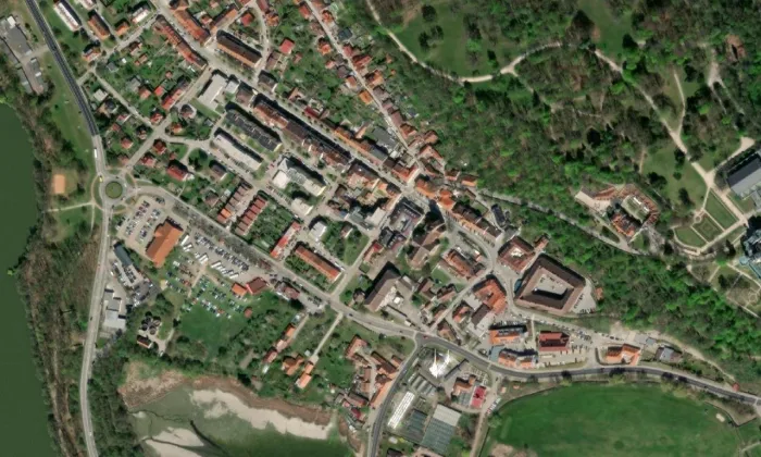 Kostel svatého Jana Nepomuckého (Hluboká nad Vltavou) – letecký pohled
