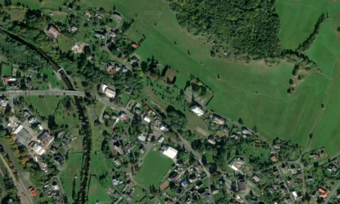 Kostel svatého Jana Nepomuckého (Karlovice) – letecký pohled