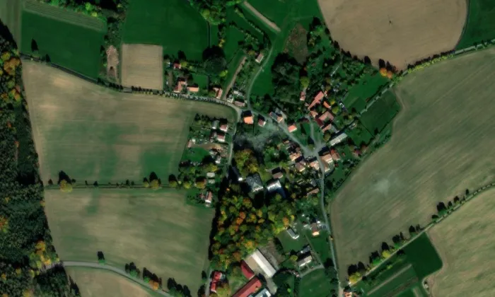 Kostel svatého Jana Nepomuckého (Staré Vyklantice) – letecký pohled