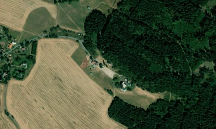 Kostel svatého Jana Nepomuckého (Třebihošť) – letecký pohled