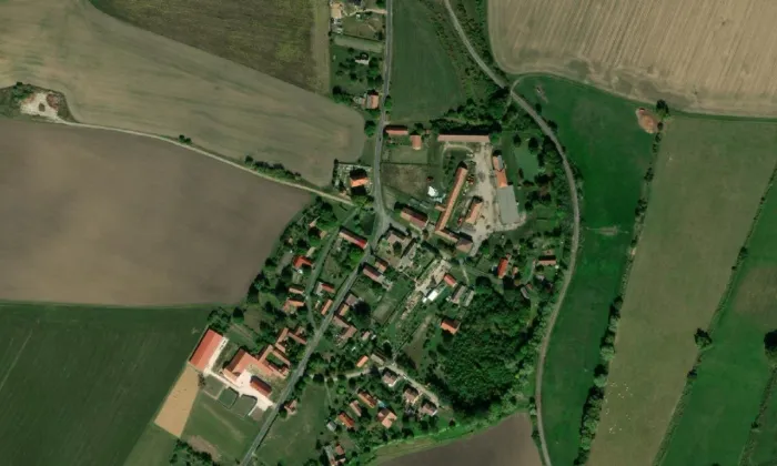 Kostel svatého Jiří (Psinice) – letecký pohled