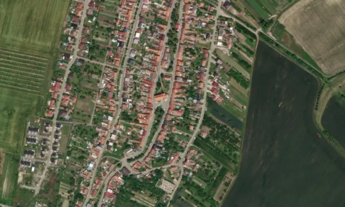 kostel svatého Jiří (Starovice) – letecký pohled