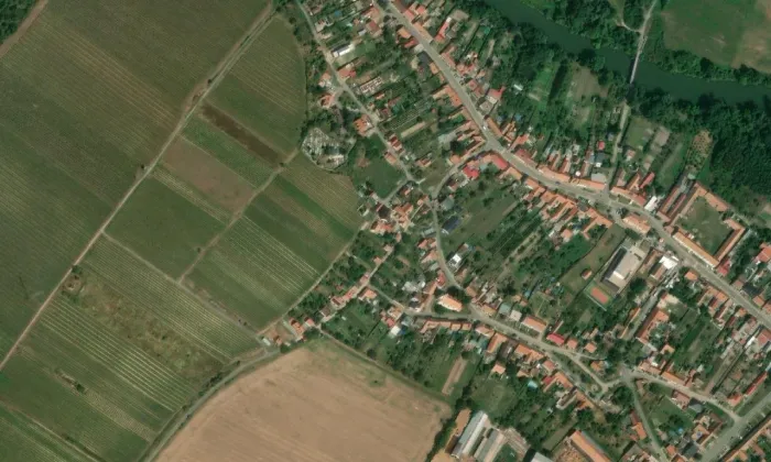 Kostel svatého Jiljí (Bulhary) – letecký pohled