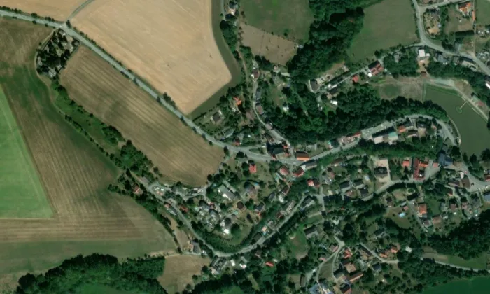 Kostel svatého Jiljí (Chvalkovice) – letecký pohled