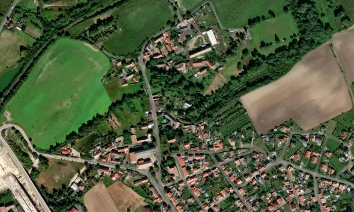 Kostel svatého Klementa (Chlumčany) – letecký pohled