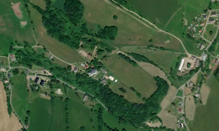 Kostel svatého Linharta (Vysoké Žibřidovice) – letecký pohled