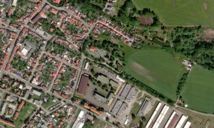 Kostel svatého Martina (Kostelec nad Labem) – letecký pohled