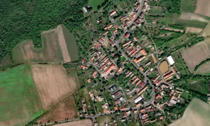 Kostel svatého Michaela (Chožov) – letecký pohled