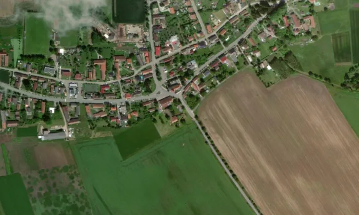 Kostel svatého Michaela archanděla (Libřice) – letecký pohled