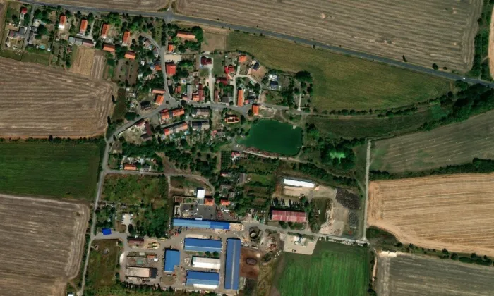 Kostel svatého Michaela archanděla (Všestudy) – letecký pohled