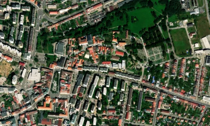 kostel svatého Mikuláše (Benešov) – letecký pohled
