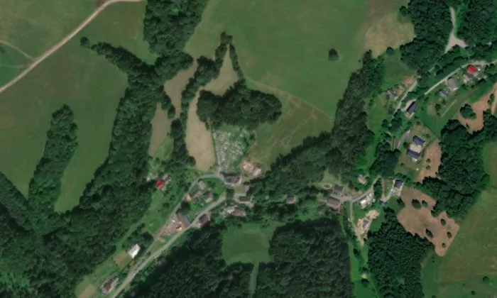Kostel svatého Mikuláše (Hanušovice) – letecký pohled