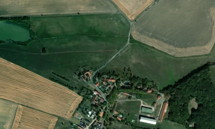 Kostel svatého Mikuláše (Lískovice) – letecký pohled