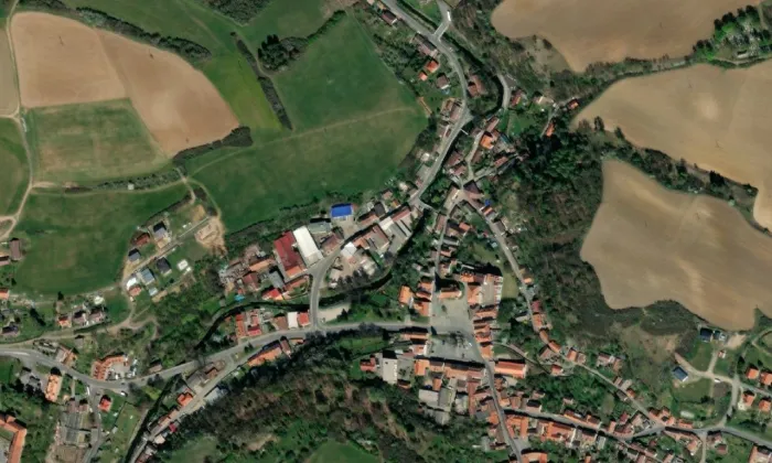 Kostel svatého Mikuláše (Nový Knín) – letecký pohled