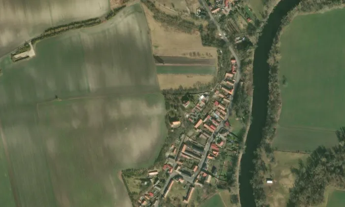 Kostel svatého Mikuláše (Orasice) – letecký pohled