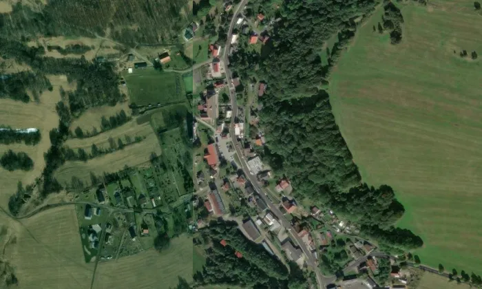 Kostel svatého Mikuláše (Petrovice) – letecký pohled