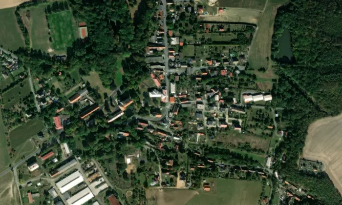 Kostel svatého Mikuláše (Slabce) – letecký pohled