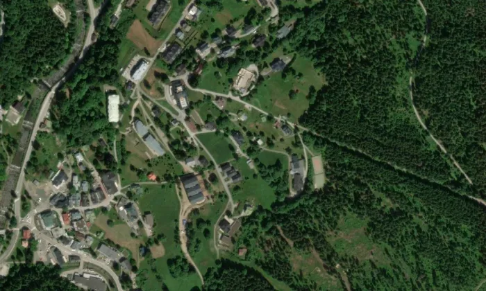 Kostel svatého Petra a Pavla (Špindlerův Mlýn) – letecký pohled