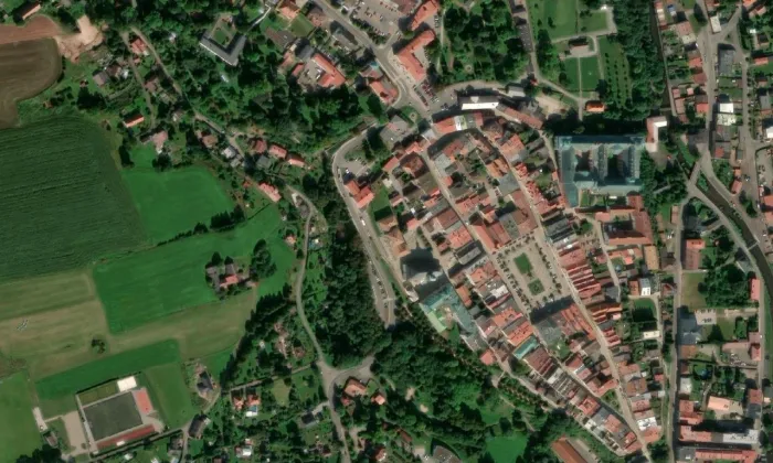 Kostel svatého Petra a Pavla (Broumov) – letecký pohled
