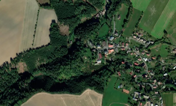 kostel svatého Petra a Pavla (Liberk) – letecký pohled