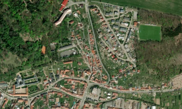 Kostel svatého Petra a Pavla (Lysice) – letecký pohled