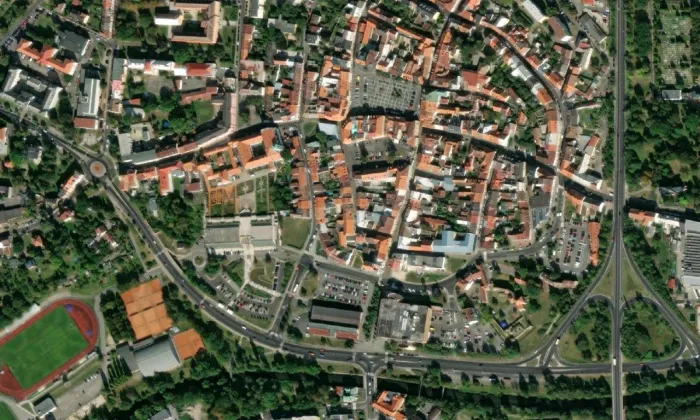Kostel svatého Petra a Pavla v České Lípě – letecký pohled