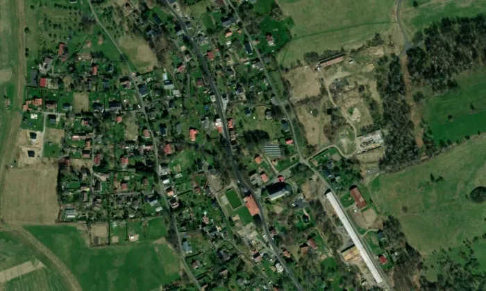 kostel svatého Petra a Pavla v Růžové – letecký pohled