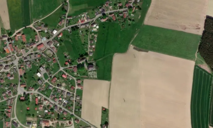 Kostel svatého Prokopa (Bezděkov nad Metují) – letecký pohled